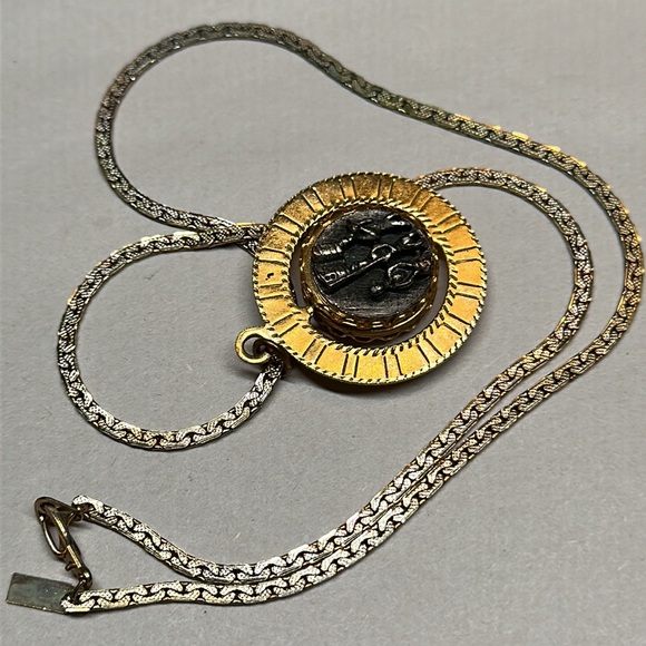 Vintage swivel bicentennial pendant gold tone and pewter - Picture 8 of 8